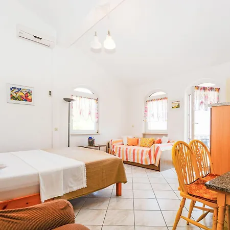Apartman Jako-1 By Interhome